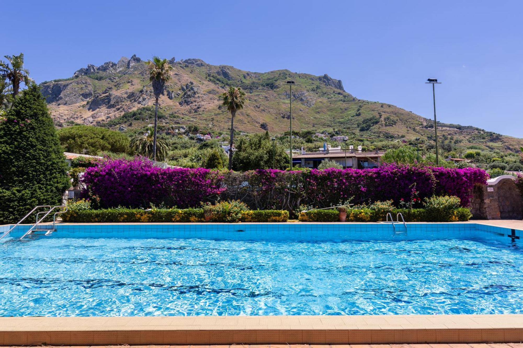 Villetta Con Giardino Esclusivo Di 1000 Mq, Piscina, Tennis, Calcio, Bocce Forio di Ischia Exteriér fotografie
